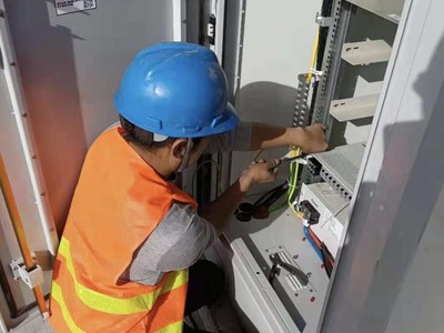 榆林移动顺利开通全市首批5G 700M示范站，通信设备修理维护同步升级